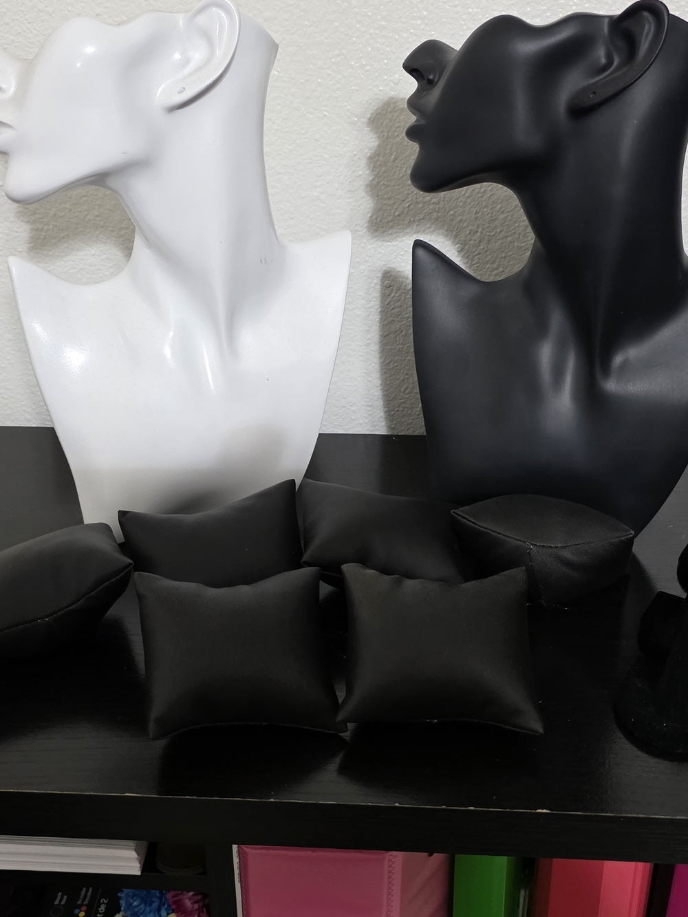 Jewelry Displays, Bracelet Cushions & Ring Displays